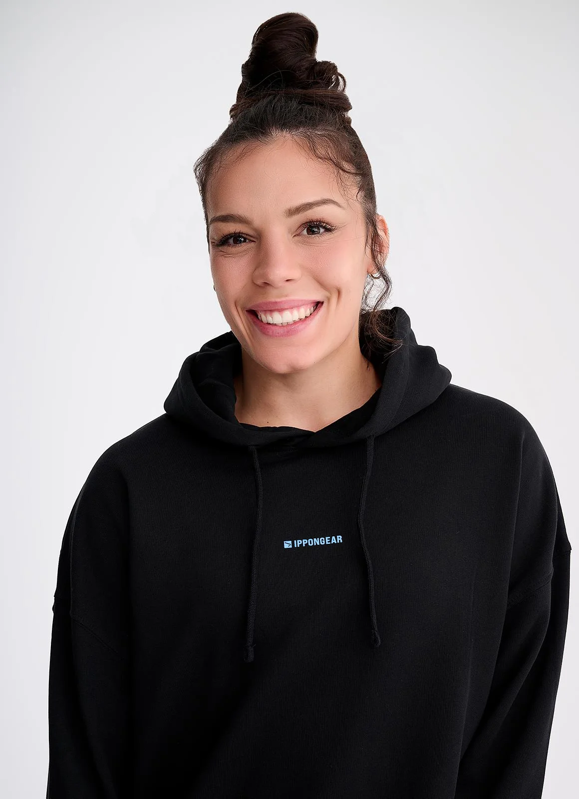 IPPONGEAR_Lifestyle Collection_Women Oversize Hoodie Minimal 2_black_emotion
