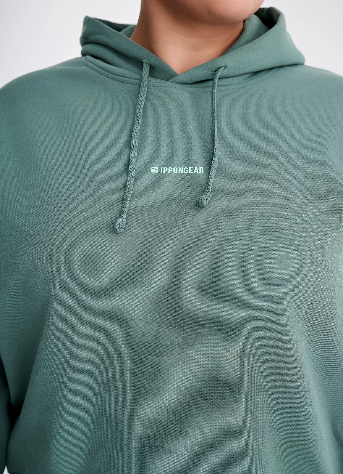 IPPONGEAR_Lifestyle Collection_Women Oversize Hoodie Minimal 2_green bay_detail front