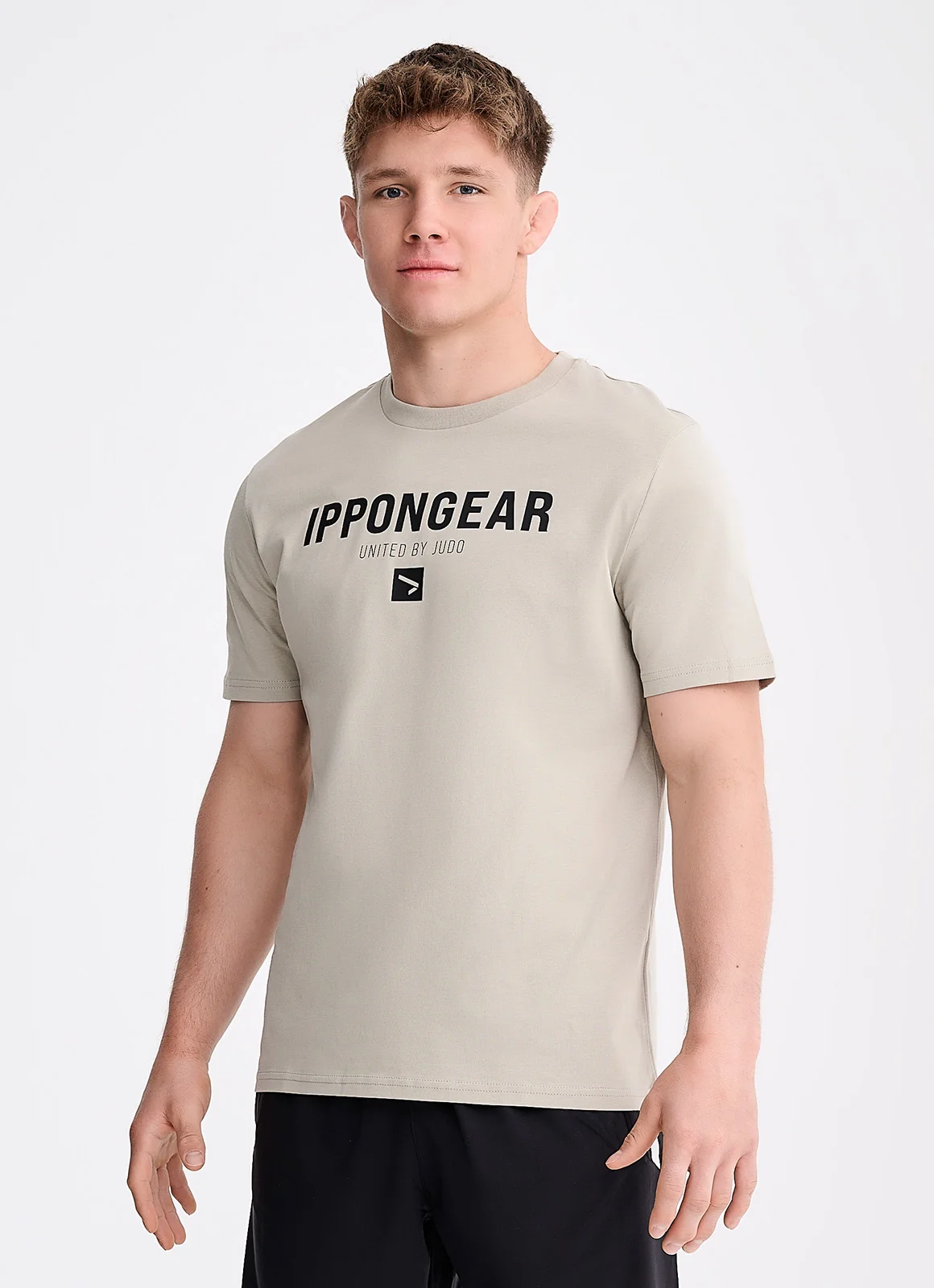 IPPONGEAR_Lifestyle Kollektion_T-Shirt Claim 2 Unisex_stone_half side