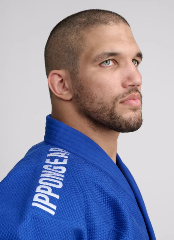 chaqueta azul para judo